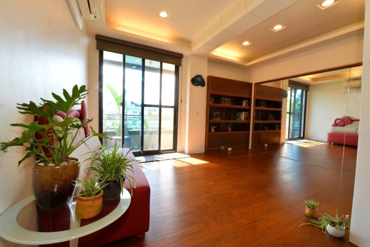 Weiden House Apartment Луодонг Екстериор снимка