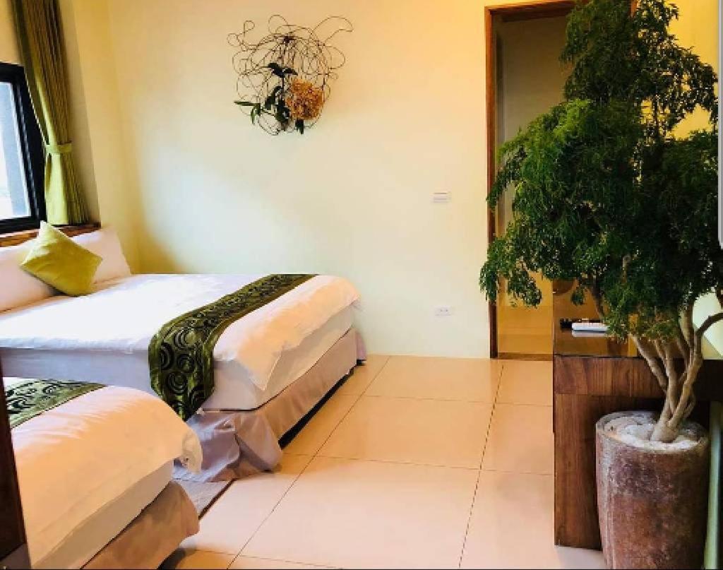 Weiden House Apartment Луодонг Екстериор снимка