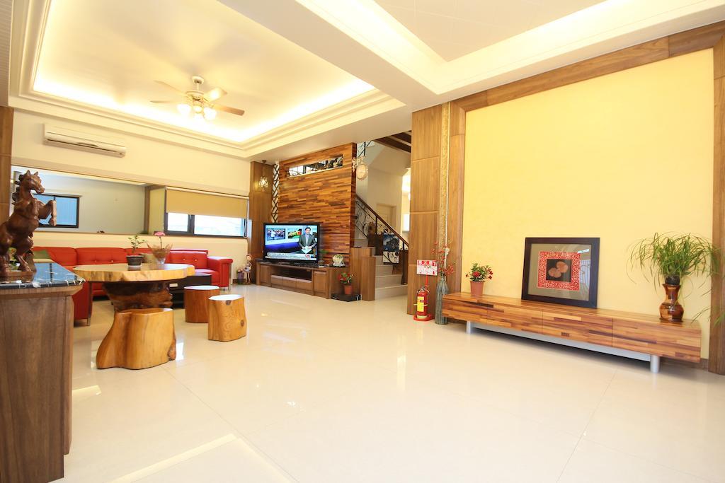 Weiden House Apartment Луодонг Екстериор снимка