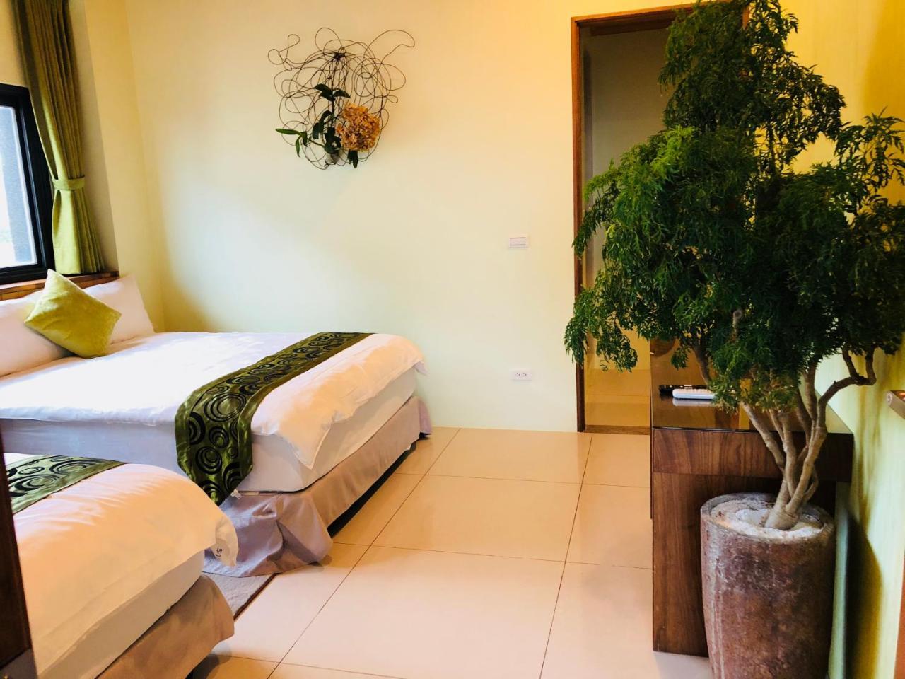 Weiden House Apartment Луодонг Екстериор снимка