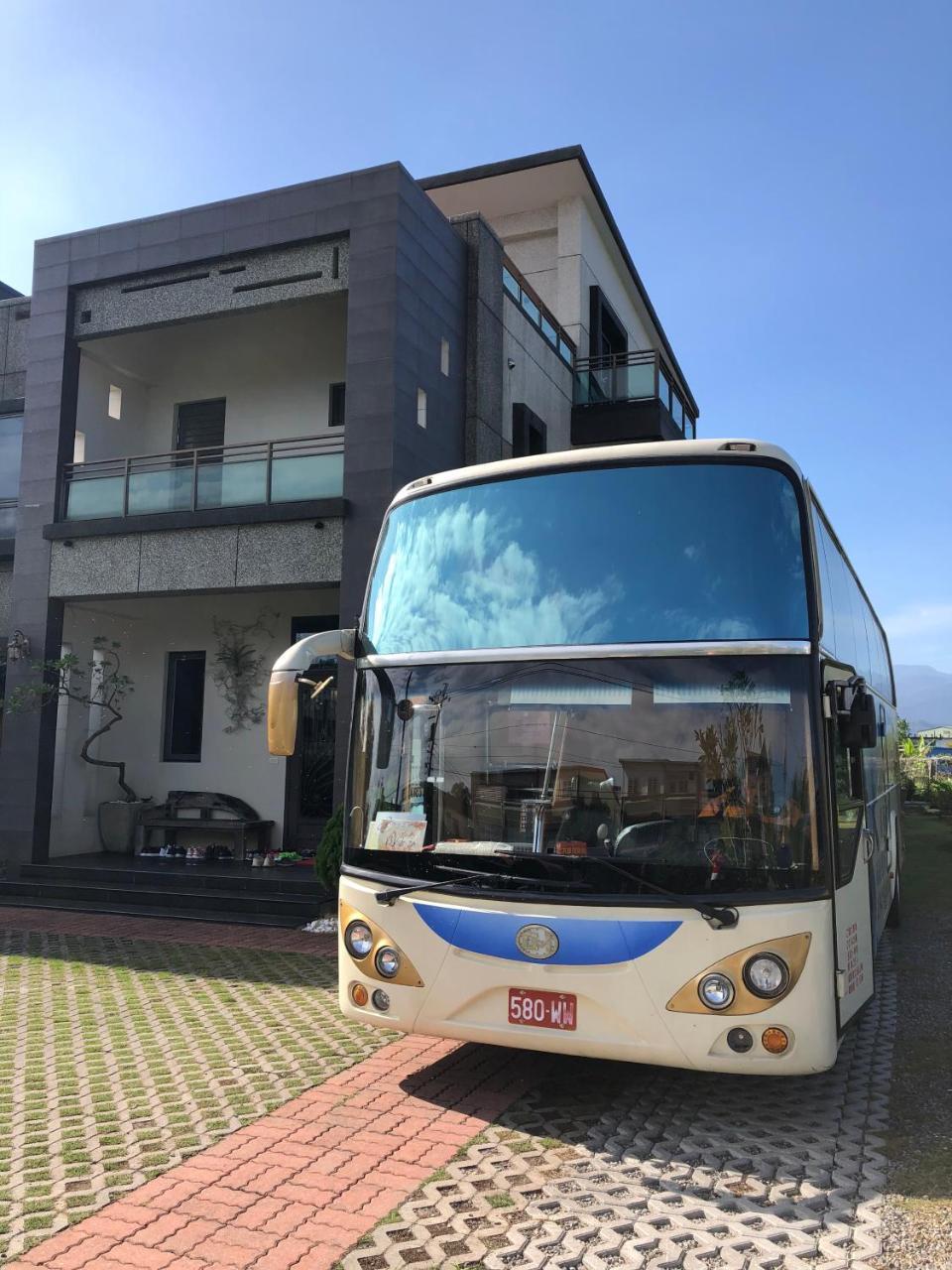 Weiden House Apartment Луодонг Екстериор снимка