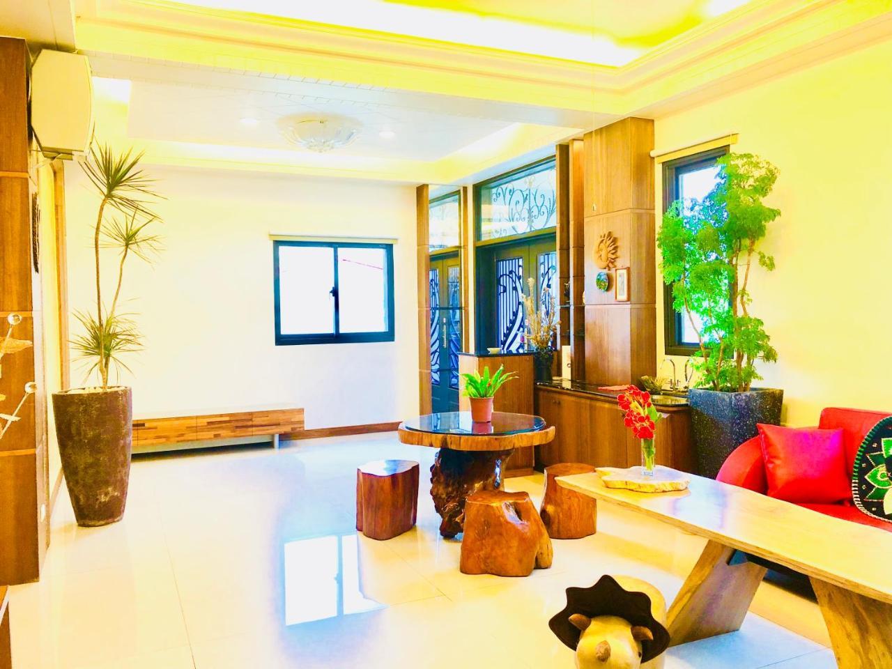 Weiden House Apartment Луодонг Екстериор снимка